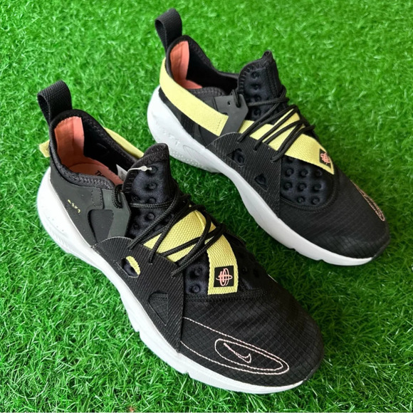 Nike Huarache-Type - Picture 9 of 13